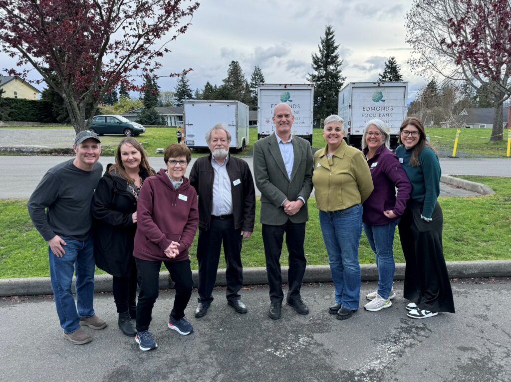 Congressman Rick Larsen tours Edmonds Food Bank
